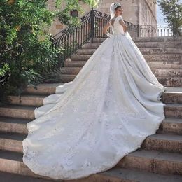 Dubai Bridal Portrait Princess Wedding Dress Luxury Beaded Off Shoulder Lace Appliqued Wedding Dresses Glamorous Arabia Royal Wedding Gowns