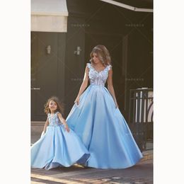 Vintage Sky Blue Krikor Jabotian Flower Dresses For Weddings V Neck Kid First Communion Dress Floor Length Little Girl Pageant Gowns