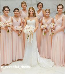 Neue lange Brautjungfernkleider in errötendem Rosa mit V-Ausschnitt, günstiges bodenlanges Hochzeitskleid, gerafftes A-Linien-Chiffon-Brautjungfernkleid