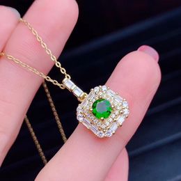 Fashion Jewellery Dazzling 925 Silver Pendant for Office Lady 5mm Natural Diopside Pendant Sterling Silver Chrome Diopside Pendant