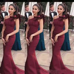 Elegant Mermaid Prom Dresses One Shoulder Ruffles Burgundy Long Bridesmaid Dresses Satin Sexy Back Zipper Floor Length Evening Dress Cheap