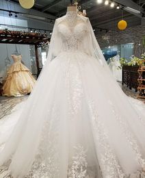 Luxury Ball Gown With Detachable Wrap Sweetheart Lace Appliqued Beading Pearls Sequins Sweep Train Robe De Mariée Country Bridal Gowns 4350