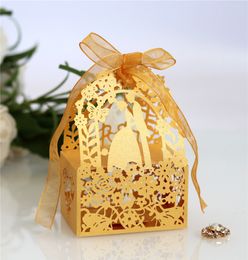 Creative Wedding Favour Holders Candy Bags Laser Cut Paper Hollow Out Candy Box With Ribbons Lovers Flowers Butterflies Wedding Gift Boxes