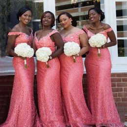 2019 New Arrival Mermaid Bridesmaid Dresses Sequined Lace Appliques V-Neck Sweep Train Wedding Guest Dress Plus Size Maid Of Honor Gowns