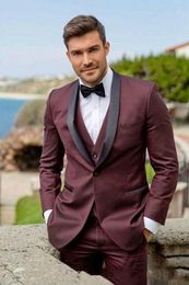 Excellent Burgundy Groom Tuxedos Shawl Lapel Groomsman Wedding Tuxedos Fashion Men Prom Jacket Blazer 3Piece Suit(Jacket+Pants+Tie+Vest) 859