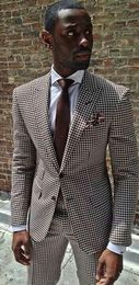 High Quality Peak Lapel Groomsmen Groom Tuxedos 2 Piece Men Suits Wedding/Prom Best Man Blazer ( Jacket+Pants+Tie) A161