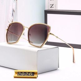 Wholesale-2026 new winter fashion brand eye protector lenses Unisex sunglasses for drive and travel luxury sunglasses cowe with case