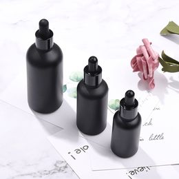 Hot Sale 30ml 50ml 100ml Black Glass Essential Oil Dropper Bottles Empty Glass Bottles With Black Cap