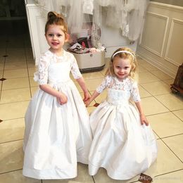 New Cute Jewel Neck Lace Flower Girl Dresses Half Sleeves Princess Kids Formal Dresses for Weddings with Bow Sash Christmas Party Gowns