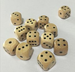 Self-produced and sold environmentally friendly wood Colour 16MM rounded points wooden dice Entertainment 12mm dice chips