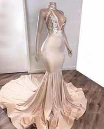 Sexy Long Mermaid Prom Dresses Halter Satin Backless Lace Applique Beaded Evening Gowns Vintage Arabic Party Dress