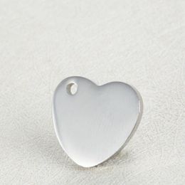 Fashion Accessories Stainless Steel Engravable Silver Heart Pendant Gift for Girlfriends Young Girls Women Mom Wife