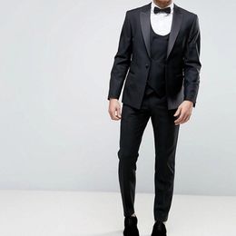 Fashionable One Button Groomsmen Peak Lapel Groom Tuxedos Men Suits Wedding/Prom/Dinner Best Man Blazer(Jacket+Pants+Tie+Vest) 790