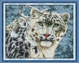 Snow leopard winter Handmade Cross Stitch Craft Tools Embroidery Needlework sets counted print on canvas DMC 14CT 11CT Home decor paintings