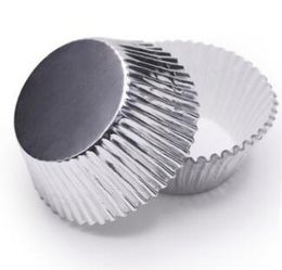 Bakning Guld / Silver Folie Pappershållare Medium Oljekaka Medium Cupcake Liner Muffin Liners Papers Baking Cups CakeCup 3,5cm