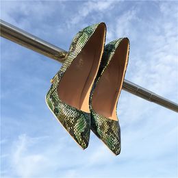 Летние мода женские насосы зеленые патентные шипы Point Toe невесты свадебные туфли высокие каблуки реальные фото 12 см 10 см 8 см бренда