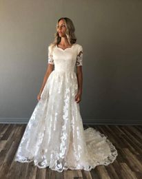 Vintage A-line Lace Modest Wedding Dresses With Short Sleeves 2020 New Arrival Corset Back Sweetheart Simple Elegant Modest Bridal Gown