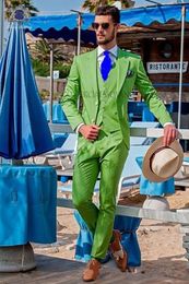 New Latest Design Two Buttons Green Groom Tuxedos Groomsmen Best Man Suits Mens Wedding Blazer Suits (Jacket+Pants+Vest+Tie) 1163