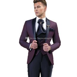 Newest Deep Red Groomsmen Shawl Lapel Wedding Groom Tuxedos Men Suits Wedding/Prom/Dinner Best Man Blazer(Jacket+Tie+Vest+Pants) 561