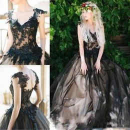 Gothic Black Wedding Dress V Neck Retro Appliques Lace Bridal Gowns Vestido de Nova Custom Made