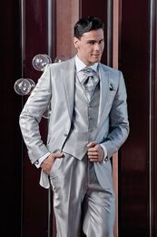 Fashion Silver Grey Groom Tuxedos Peak Lapel Groomsmen Wedding Dress Excellent Man Jacket Blazer 3 Piece Suit(Jacket+Pants+Vest+Tie) 1813