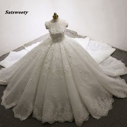 Dubai Luxury Wedding Dresses 3D Flower Appliques Lush Ball Gowns Pleated Bridal Dress Casamento Royal Train Robe De Mariee