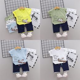 2019 trend style summer cotton round collar Roe deer pattern with short sleeve and shorts two pieces for boys and girls