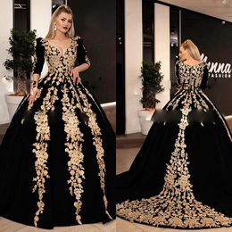 New Black Velvet Prom Dresses Sweetheart Champagne Gold Lace Appliques Crystal Beads 1/2 Long Sleeves Ball Gown Party Dress Evening Gowns