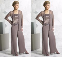 High Quality Beaded Mother Of The Bride Pant Suits With Jackets Square Neck Wedding Guest Dress Plus Size Chiffon Mothers Groom Dresses