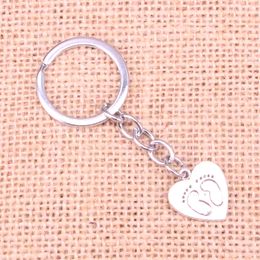 New Keychain 19*18mm heart foot prints Pendants DIY Men Car Key Chain Ring Holder Keyring Souvenir Jewelry Gift