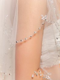 High Quality Best Sale Real Picture In Stock Two Layer Beaded Edge Wedding Veils Accessorie Champagne White Red Wrist Length Alloy Comb
