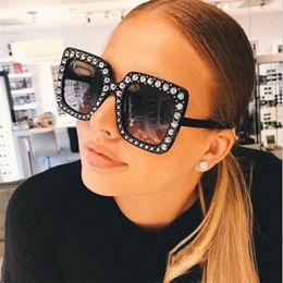 Women Mens Designer Sunglasses Diamond Square Oversized Sunglasses Fashion Crystal Sun Glasses Ladies New Gradient Oculos Mirror Shades