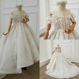 Glitter White Flower Girl Dresses Halter Sleeveless Applique Lace Beaded Girl Pageant Gown Ruffle Tulle Court Train Birthday Gown Cheap