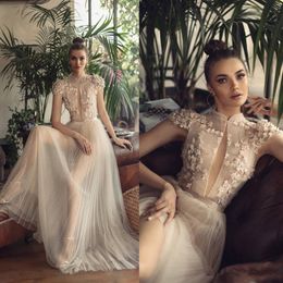 2019 New Tulle Wedding Dresses V Neck Cap Sleeves Lace Bridal Gowns Princess Beach Appliqued Wedding Dress Cheap