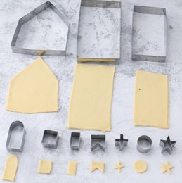 10 Pcs/Set Cookie Cutter Set Cookie Mould Stainless Steel Christmas Theme 3D DIY Gingerbread House