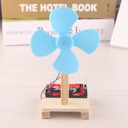 DIY technology production invention self made simple physical experiment small electric fan toy manual material assembly Science