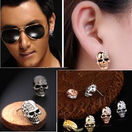 Retro Stud Glossy Diamond Skull Earrings Personality Designer Earrings for Men and Women Halloween Jewellery Luxury Jewellery Women Earrings