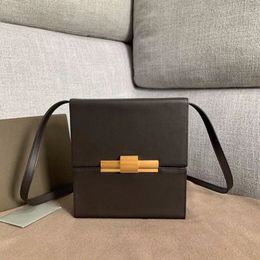 Designer-dinner bag 2019 Italian designer shoulder bag Full leather handmade high-end quality with long shoulder strap box bag