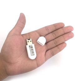 -Невидимый U-Disk GPS Tracker GSM Wi-Fi LBS Plug and Play Real-Three Tracking Voice Monitor Песни MP3 Player Anti-Theft для автомобильного ПК Ноутбук