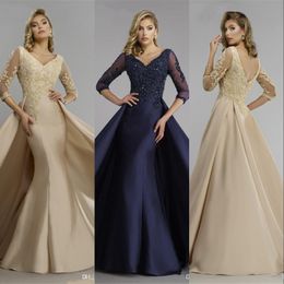 Cheap Vintage Mother Of The Bride Dresses V Neck Long Sleeves Mermaid Champagne Navy Blue Satin Lace Appliques Crystal Party Evening Gowns