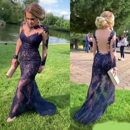 Ilusión 2020 azul marino de manga larga de encaje vestidos de noche escote joya Apliques ver través de la longitud del piso Volver Prom Vestidos