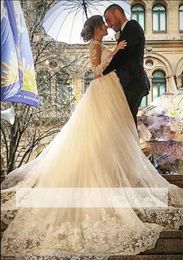 Modest Country Western 2018 Wedding dresses with Detachable Train Lace Long Sleeve Vintage Bridal Gowns Plus Size Vestido de Novia