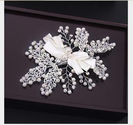 Handmade butterfly head and flower forehead ornaments with diamond white head ornaments wedding hair ornaments wedding dress accessories