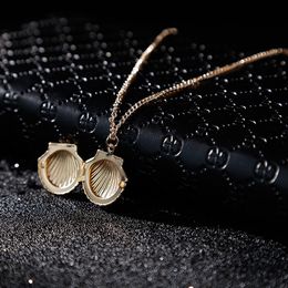 S619 Fashion Jewellery Vintage Scallop Openable Locket Photo Box Shell Pendant Necklace Sweater Necklaces