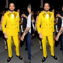 Summer Yellow Men Suit 2 Pieces High Quality Slim Fit Double Breasted Groom Wear Formal Prom Party Wear Blazer(Jacket+VPants)