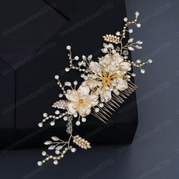 Luxury Wedding Hair Jewelry Handmade Alloy Flower Gold Crystal Hair Comb Bridal Hair Accessories