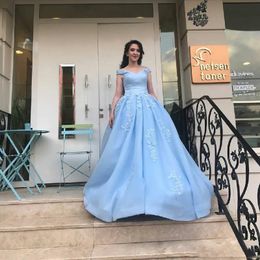 Dubai Arabic Blue Long Lace Evening Dresses 2021 with Appliques Off Sholder Sweep Train Satin Lace-Up Back Formal Prom Party Gowns