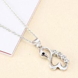 Stainless steel Heart Swan Pendant Necklace Birthday Ideas For Women Beautiful Gift