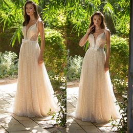 Bling Beach Wedding Dresses Sexy Spaghetti Strap Sleeveless Sequins Rhinestones Bridal Gown Glitter Sweep Train Custom Made Bridal Dress