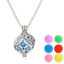 Hollowed Out Fligree Cube OAromatherapy Essential Oil Diffuser Locket Pendan Necklace Perfume Cotton Ball Jewellery Gifts for Women Wholesale